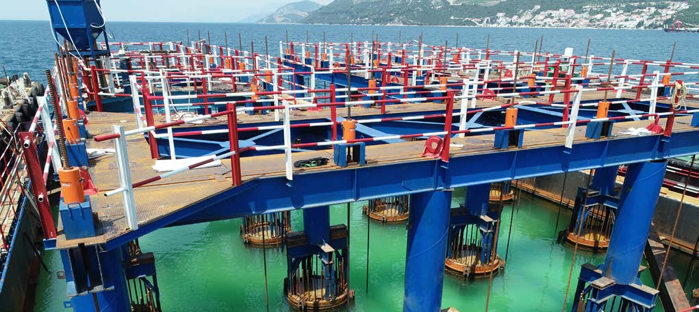 Offshore-Plattformbau mit Holmatro-Hydraulikzylindern