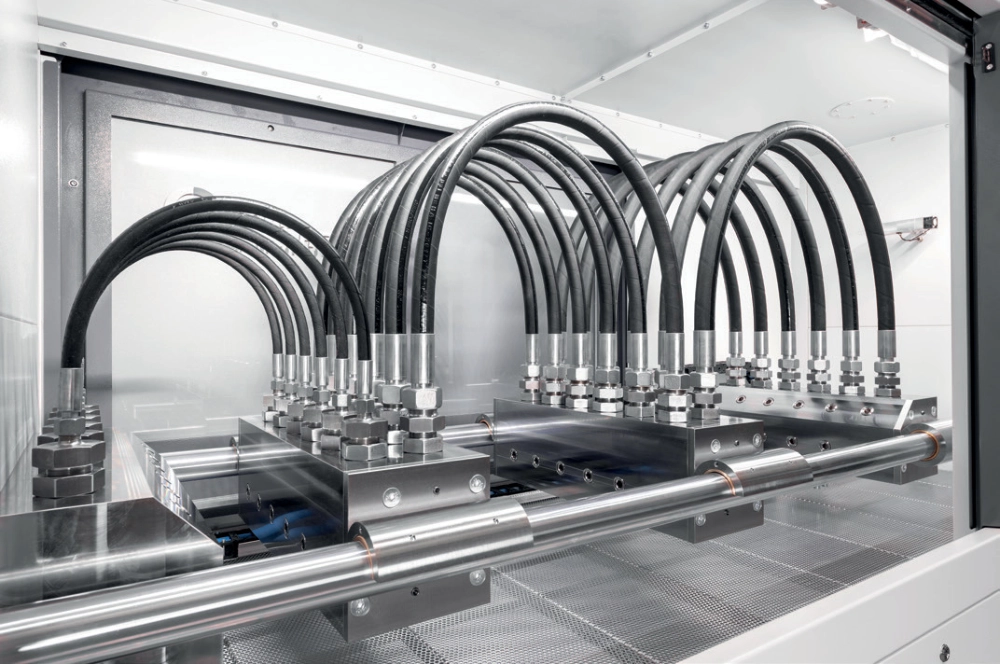 Innenraum des Testing Center mit Prüfaufbau
